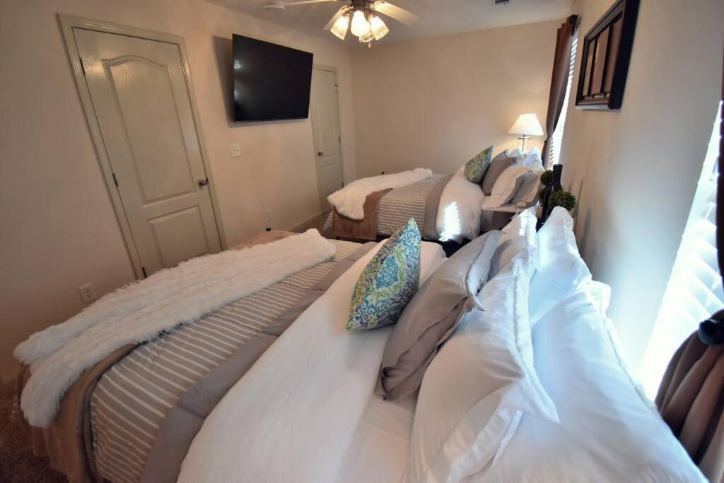 Cozy Renovated Winder Townhouse Traveller Awards 2025 Winner ภายนอก รูปภาพ
